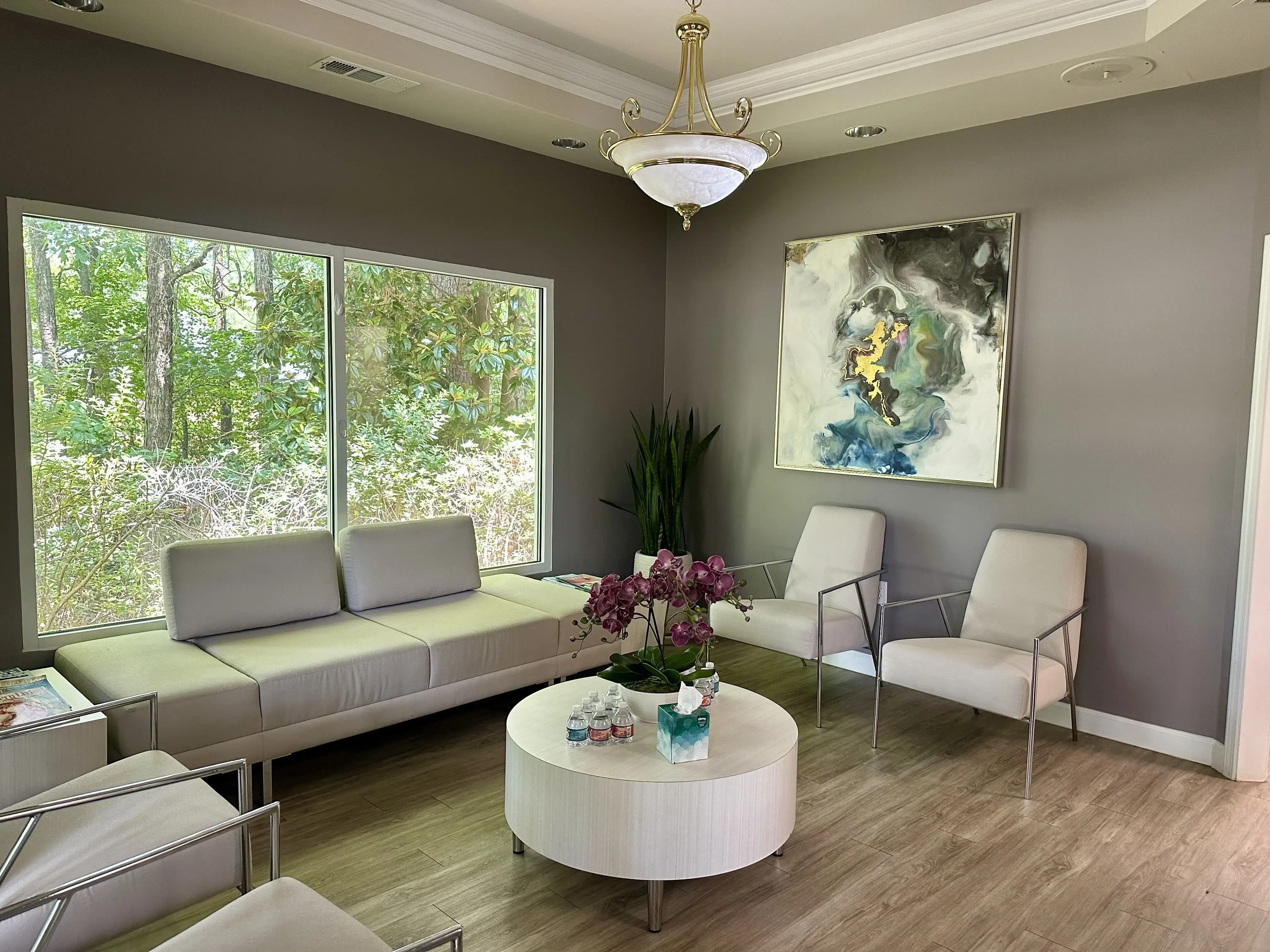 Modern, welcoming interior of Aesthetic Restorative Dentistry in Peachtree City